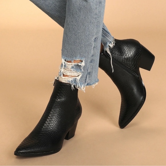 Lulus x Matisse Spirit Black Snake Pointed Toe Ankle Booties Size 9 - Picture 1 of 10